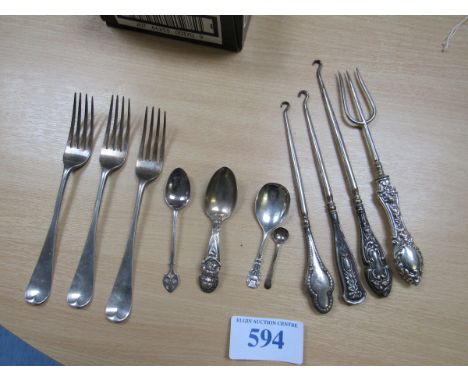  Sale Item:    SILVER BUTTON HOOKS CUTLERY ETC   Vat Status:   No Vat   Buyers Premium:  This lot is subject to a Buyers Prem