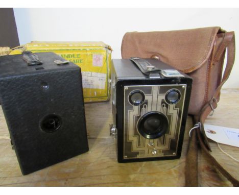  Sale Item:    2 VINTAGE CAMERAS   Vat Status:   No Vat   Buyers Premium:  This lot is subject to a Buyers Premium of 15% + V