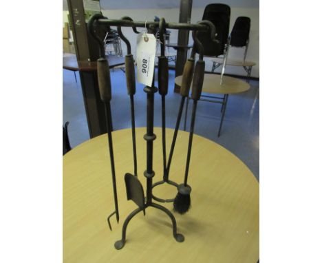  Sale Item:    COMPANION SET   Vat Status:   No Vat   Buyers Premium:  This lot is subject to a Buyers Premium of 15% + Vat @