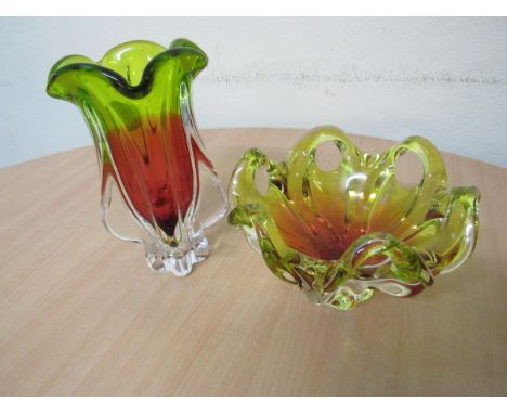  Sale Item:    COLOURED GLASS BOWL & VASE (AF)   Vat Status:   No Vat   Buyers Premium:  This lot is subject to a Buyers Prem