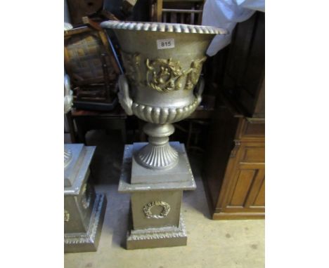  Sale Item:    CAST IRON PLANTER & STAND   Vat Status:   No Vat   Buyers Premium:  This lot is subject to a Buyers Premium of