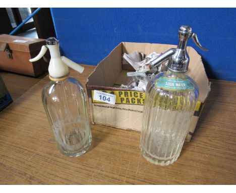  Sale Item:    2 SODA SYPHONS SCHWEPPES & DUNBAR  Vat Status:   No Vat   Buyers Premium:  This lot is subject to a Buyers Pre