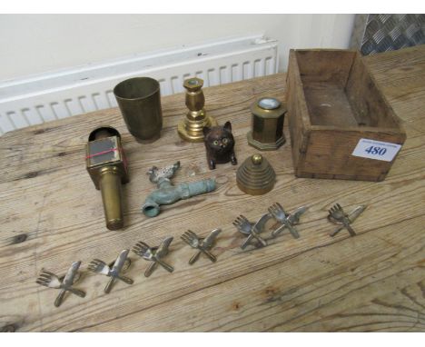  Sale Item:    BOX BRASSWARE & MISC (AF)   Vat Status:   No Vat   Buyers Premium:  This lot is subject to a Buyers Premium of