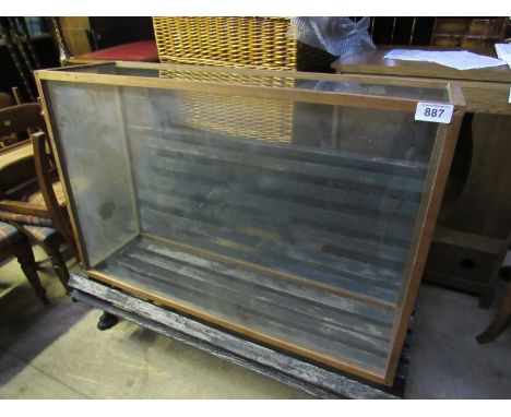  Sale Item:    DISPLAY CASE   Vat Status:   No Vat   Buyers Premium:  This lot is subject to a Buyers Premium of 15% + Vat @ 