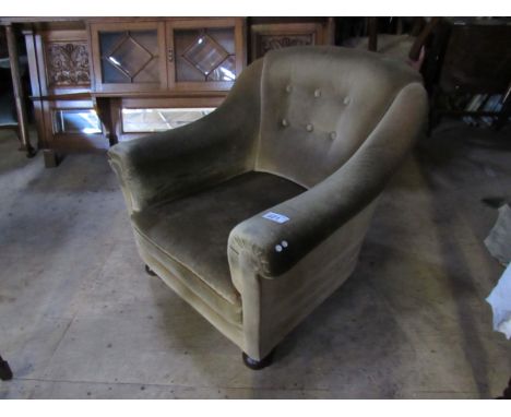 Sale Item:    OVERSTUFFED ARM CHAIR   Vat Status:   No Vat   Buyers Premium:  This lot is subject to a Buyers Premium of 15%