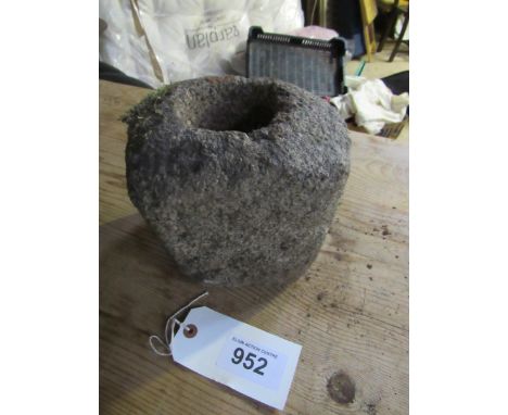  Sale Item:    GRANITE BIRD BATH   Vat Status:   No Vat   Buyers Premium:  This lot is subject to a Buyers Premium of 15% + V