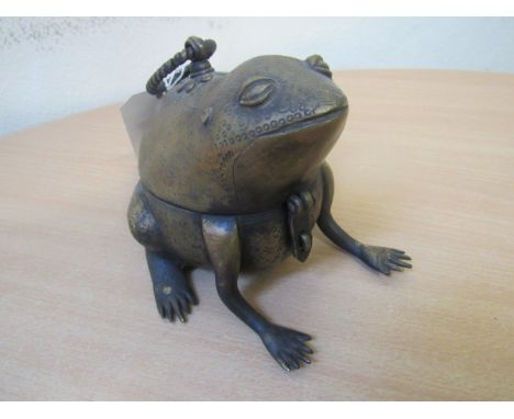  Sale Item:    BRASS FROG   Vat Status:   No Vat   Buyers Premium:  This lot is subject to a Buyers Premium of 15% + Vat @ 20