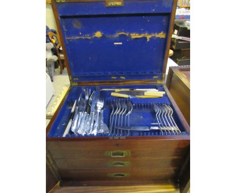  Sale Item:    OAK CANTEEN CUTLERY (AF)   Vat Status:   No Vat   Buyers Premium:  This lot is subject to a Buyers Premium of 