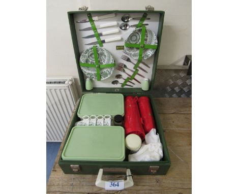  Sale Item:    PICNIC HAMPER BREXTON / BOOTS   Vat Status:   No Vat   Buyers Premium:  This lot is subject to a Buyers Premiu