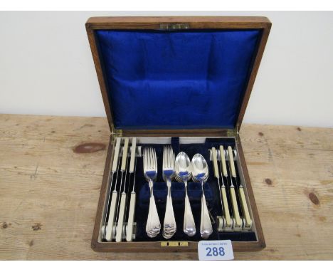  Sale Item:    GRAHAM & MORTON CANTEEN CUTLERY   Vat Status:   No Vat   Buyers Premium:  This lot is subject to a Buyers Prem