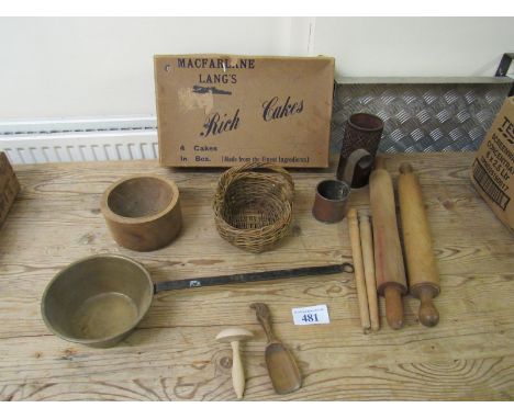 Sale Item:    BOX WOODENWARE BASKET ETC (AF)   Vat Status:   No Vat   Buyers Premium:  This lot is subject to a Buyers Premi