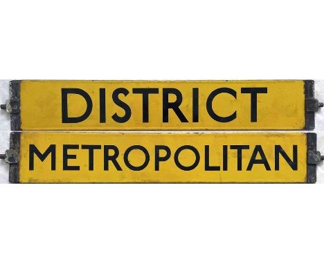 London Underground O/P/Q-Stock enamel CAB DESTINATION PLATE reading 'District' on one side and 'Metropolitan' on the other. B