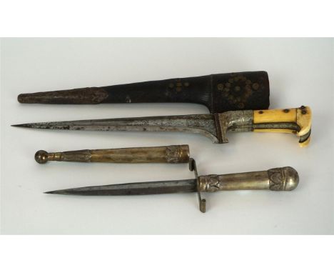 An Afghanistan Khyber Pass Pesh-Kabz dagger, 18th/19th Century
Possibly from the Makhsud tribe, the 25cm single edged blade w