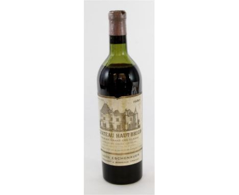 1 bottle Chateau Haut Brion Premier Grand Cru Classe Graves 1950 (mus)
This rare “First Growth” has a very good presentation 