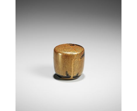 SHOICHI: A BLACK AND GOLD LACQUER NATSUME (TEA CADDY) WITH A WEEPING WILLOW (YANAGI)By Hirata Shoichi (1927-2011), signed Sho