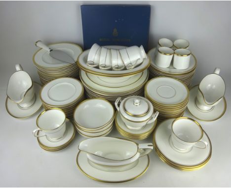 Large collection of Royal Worcester 'Viceroy' pattern tea, dinner, coffee & breakfast ware  (116)   Condition Report   Click 