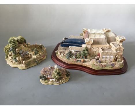 Lilliput Lane collection including Leonora’s Secret, Cruck End, Butterfly Cottage, Scotney Castle Garden, Scotch Mist, Pen Pa
