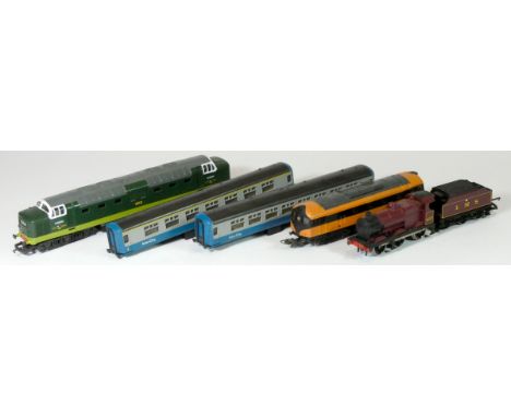 A Lima OO gauge D 9003 in BR two tone green livery, boxed, together with a Lima loco and tender, 4683 in LMS livery, two Lima