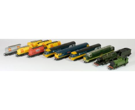 A Hornby Dublo OO gauge loco, D 9012 in BR two tone green livery, a Hornby Dublo loco with tender, 7013 'Bristol Castle' in B