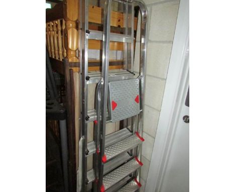 2 aluminium step ladders and a deck chair.