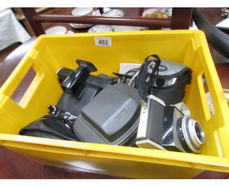 A quantity of camera's including Olympus, Brownie 44B, Polaroid etc.,