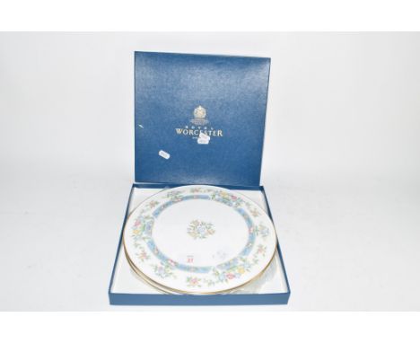 ROYAL WORCESTER CAKE PLATE IN ORIGINAL BOX