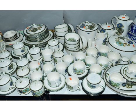 AN EXTENSIVE WEDGWOOD 'IONA' DINNER/TEA SERVICE, to include tea pot, coffee pot, soup bowls, side plates, casserole dishes, c