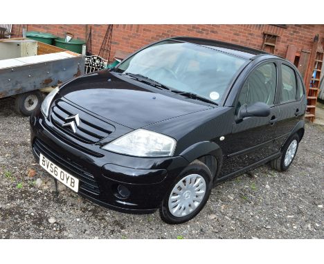 A CITREON C3 DESIRE, manual, black, 1360cc, petrol, 5 door, BV56 0YB, V5C present, first registred 27/11/06, mileage 42,343 (