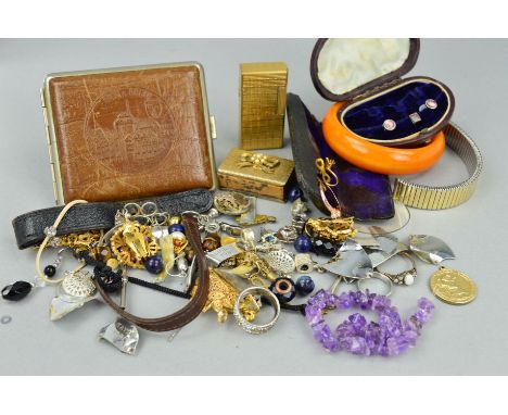 A SELECTION OF JEWELLERY, to include a Florenza brooch and matching ear clips, an engine turned Dunhill lighter, an orange pl