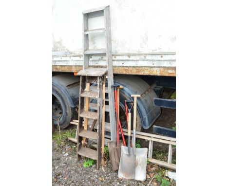 A DOUBLE EXTENSION LADDER, aluminium step ladder, a wooden step ladder and a quantity of garden tools (8)