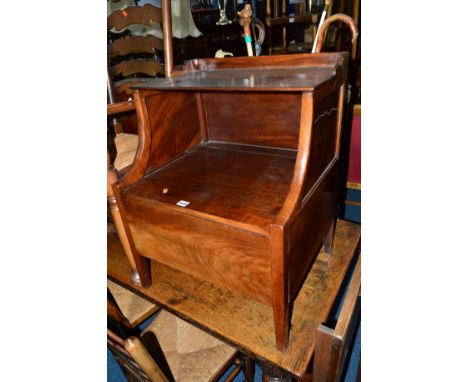 A GEORGIAN FLAME MAHOGANY STEP COMMODE
