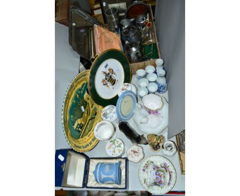 A BOX AND LOOSE CERAMICS AND SUNDRY ITEMS, to include boxed Wedgwood blue jasperware (Birmingham 1991 IOC Session) and photo 