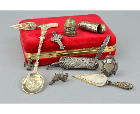 A SELECTION OF MAINLY LATE 19TH TO EARLY 20TH CENTURY SILVER NOVELTIES, to include an Edwardian decorative spoon with dragon 