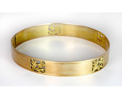 A 9ct yellow gold arm bangle. Approx 30 gms.