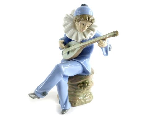 A Nao figure of a Pierrot musician.