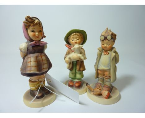 Three Hummel figures H13.5cm diminishing 