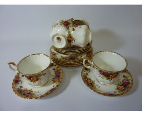 Royal Albert Old Country Roses tea service - 6 place settings