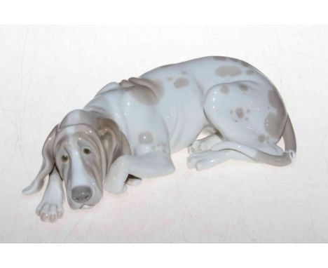 Lladro Hound Dog figurine, 25cm.