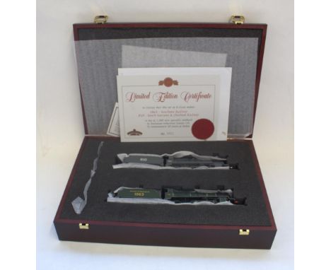 Bachmann OO gauge boxed two locomotive N Class locomotives comprising "1863 - Southern Railway" and "810 - South Eastern &amp