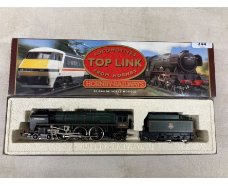 Hornby R.242 OO gauge BR Britannia Class "Robert Burns" ltd. ed. locomotive and tender 