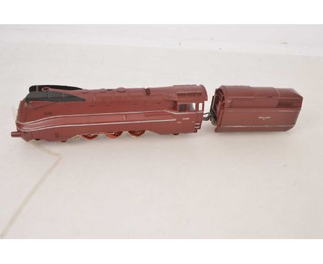 Marklin H0 gauge Streamlined Steam Locomotive and tender (1), Marklin 3089 4-6-2 Locomotive DR red  03 1055, G-VG, (1)
