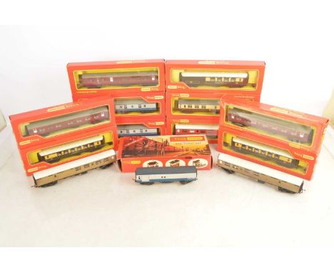 Tri-ang Hornby 00 gauge Passenger and Mail coaches (13), comprising in original boxes R228 Pullman car Anne, R228 similar car