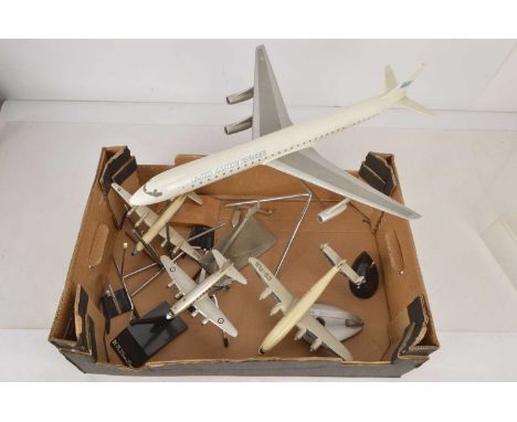 Postwar and Later Travel Agents Display Models and Stands (Qty), various examples, cast alloy Portuguese airways, repainted, 