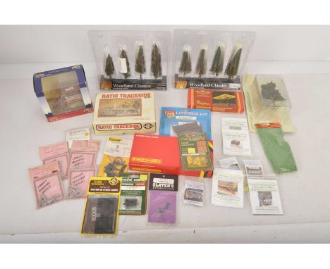 Railway buildings trees and accessories in H0/00 scale (qty), comprising in original boxes Hornby R657 Girder Bridge, R514 Ca