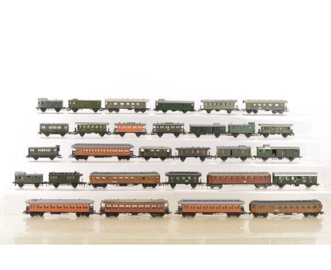 HO Gauge Continental German and Spanish Coaching Stock (29), all unboxed, bogey coaching stock, Spanish Renfe/MZA, all in bro