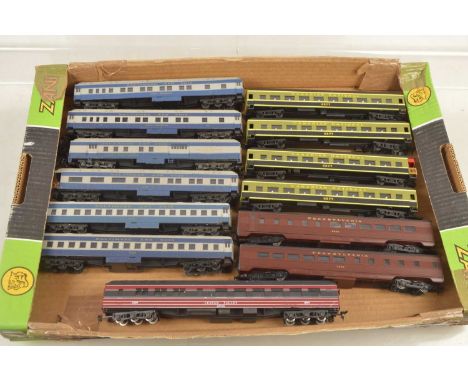 US outline Lima Model Power and other H0 gauge coaches  (43), comprising in original box Model Power 9906 CN coach grey, simi
