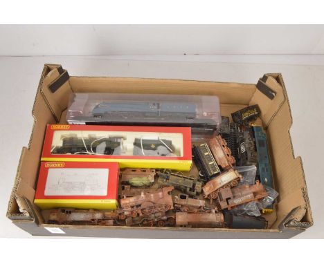 Hornby 00 gauge and other Locomotives and wagons with resin heavily weathered models (qty), comprising in original boxes Horn