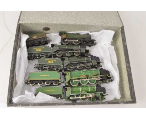 Hornby Bachmann Tri-ang  00 gauge Southern Steam Locomotives and tenders (5), comprising Lord Nelson class 4-6-0 SR Malachite