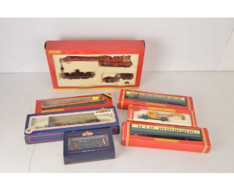 Bachmann Hornby 00 gauge coaches and wagons in original boxes (7), comprising Bachmann 33900 Crocodile wagon, 33575 CEA hoppe