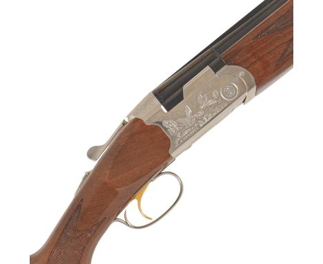 A 12-bore 'Ultra Light' single-trigger over-and-under ejector gun by Beretta, no. N06466BHold-open toplever, fully-selective 